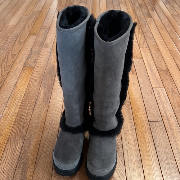 UGG Women Sunburst Tall boots - Picture 9 of 16